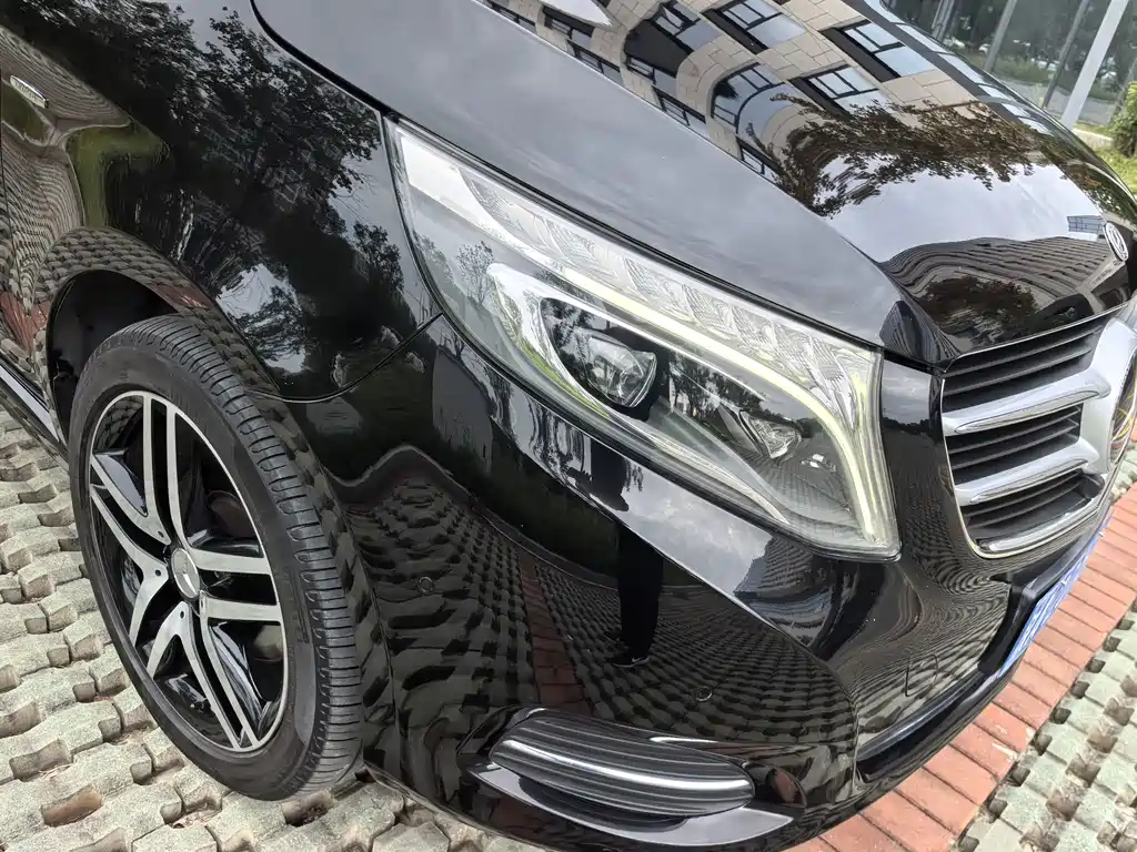 Mercedes-Benz V-Class — миниатюра 30