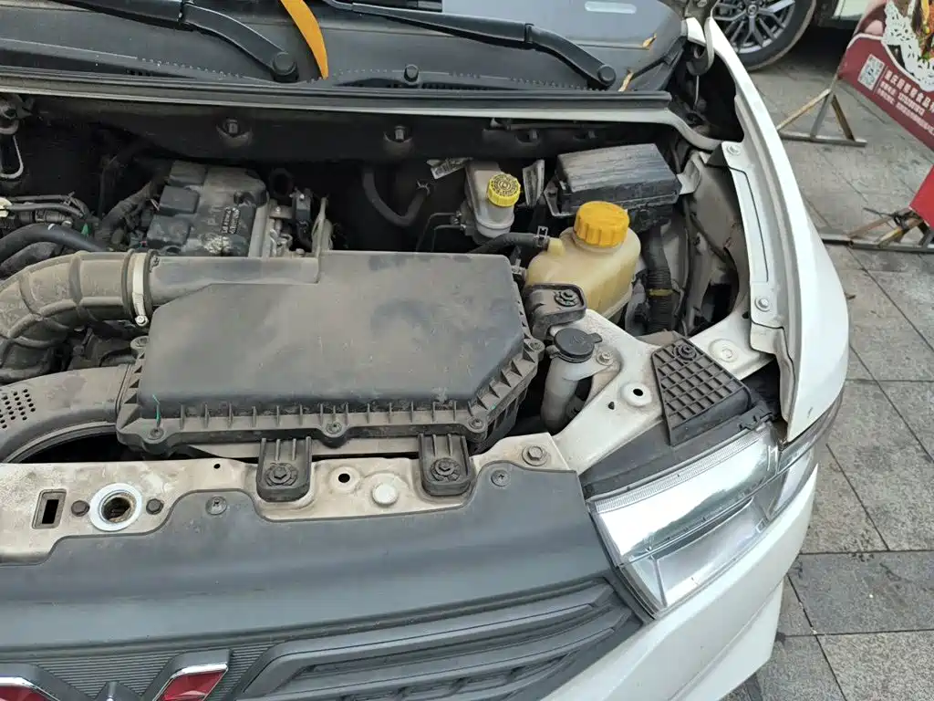 Wuling Hongguang V — миниатюра 20
