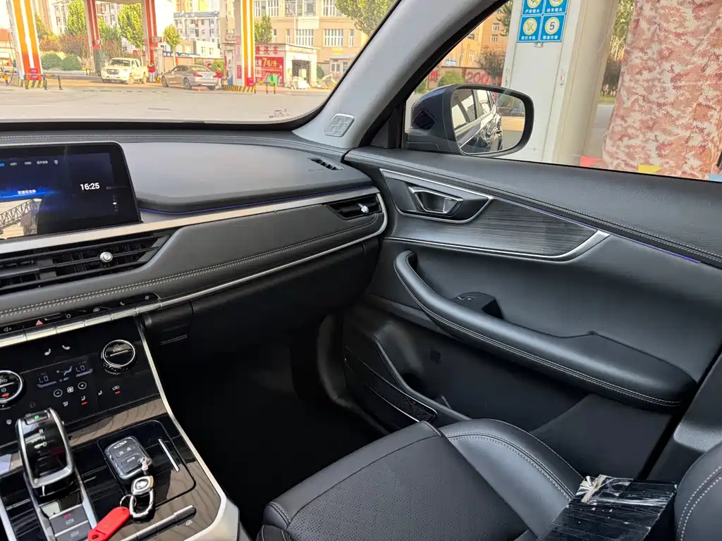Chery Tiggo 8 — миниатюра 10