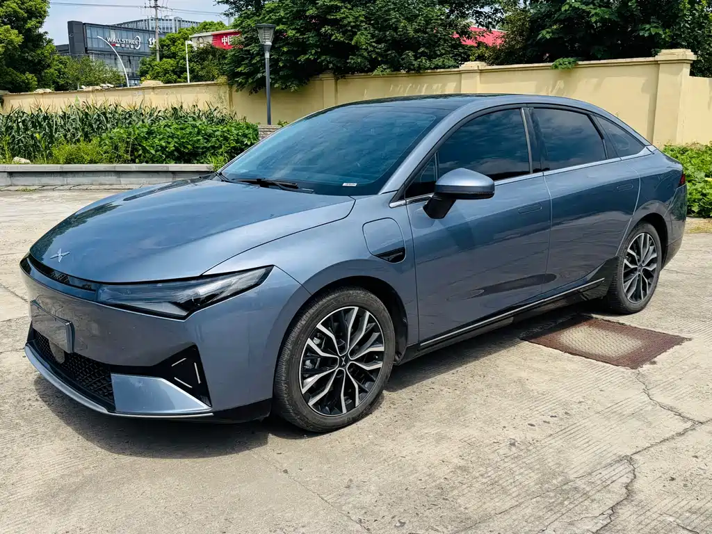 XPeng P5