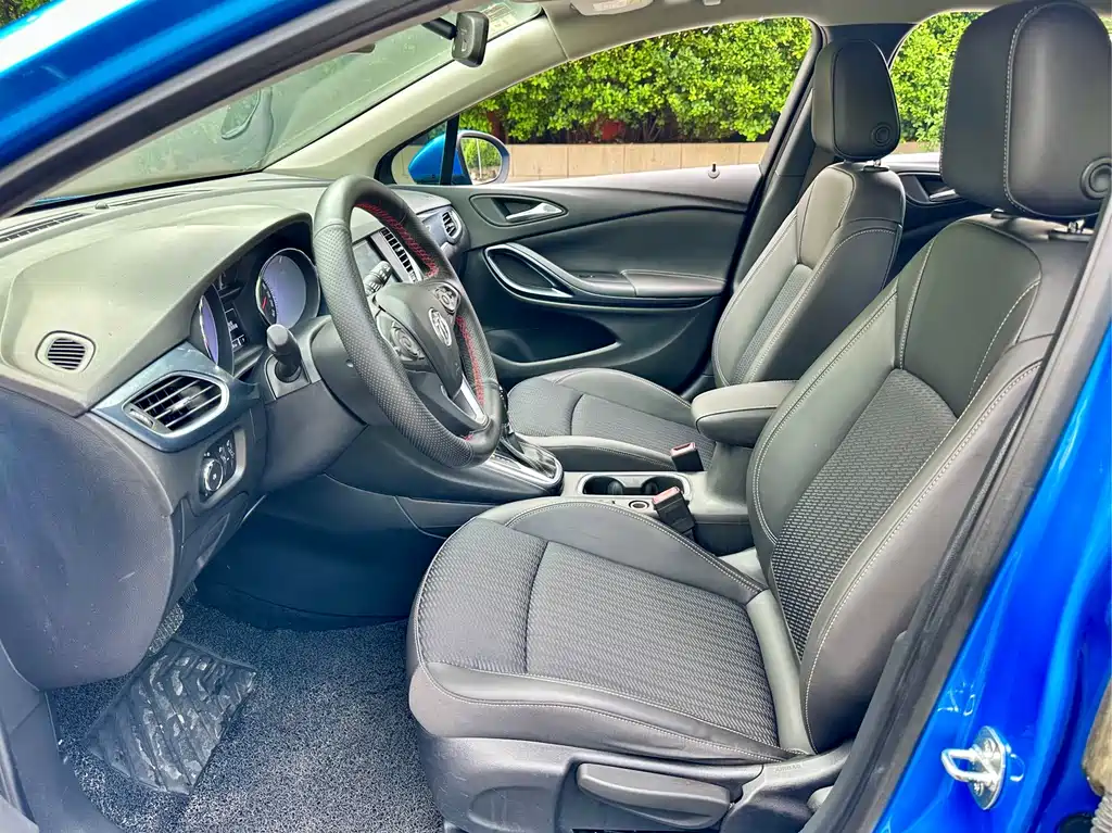 Buick Verano — миниатюра 12