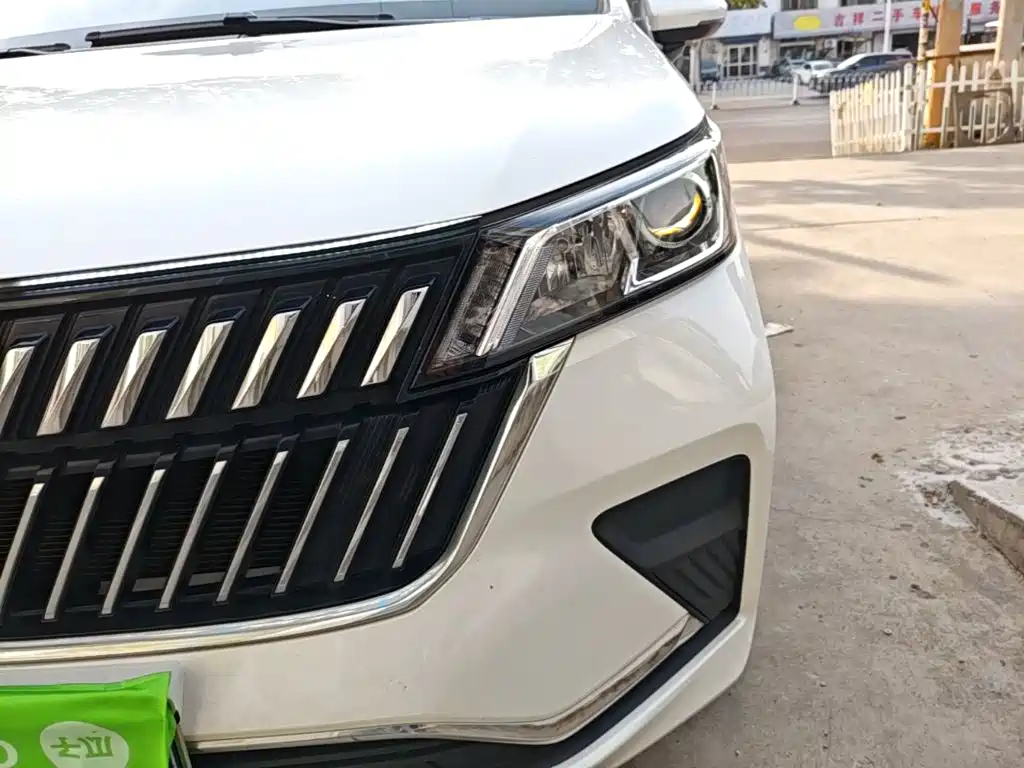 Wuling Jiachen — миниатюра 24