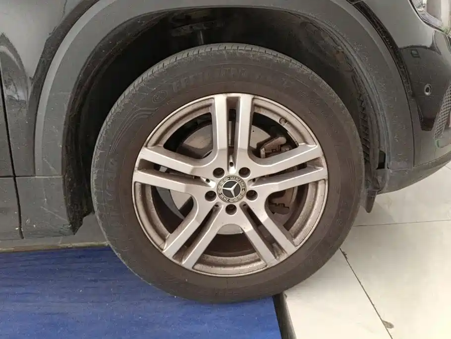 Mercedes-Benz GLB — миниатюра 6