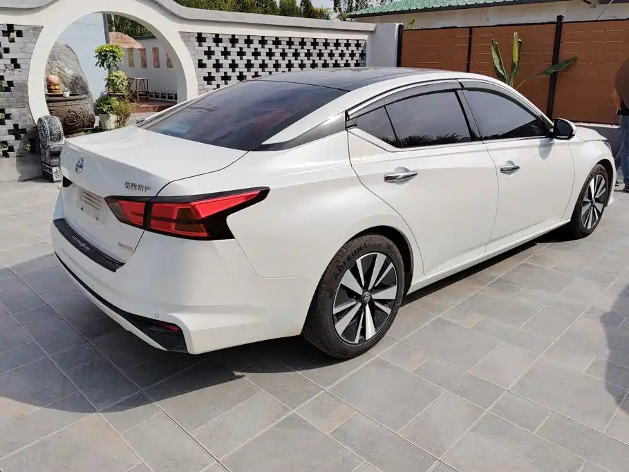 Nissan Teana — миниатюра 3