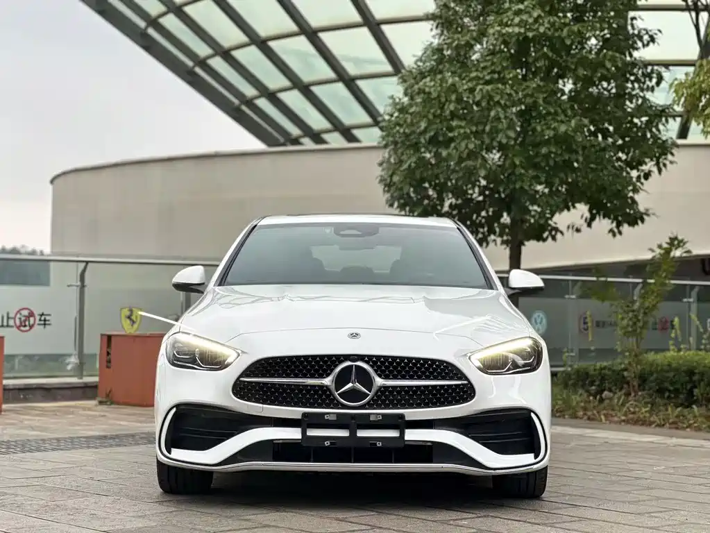 Mercedes-Benz C-Class — миниатюра 2