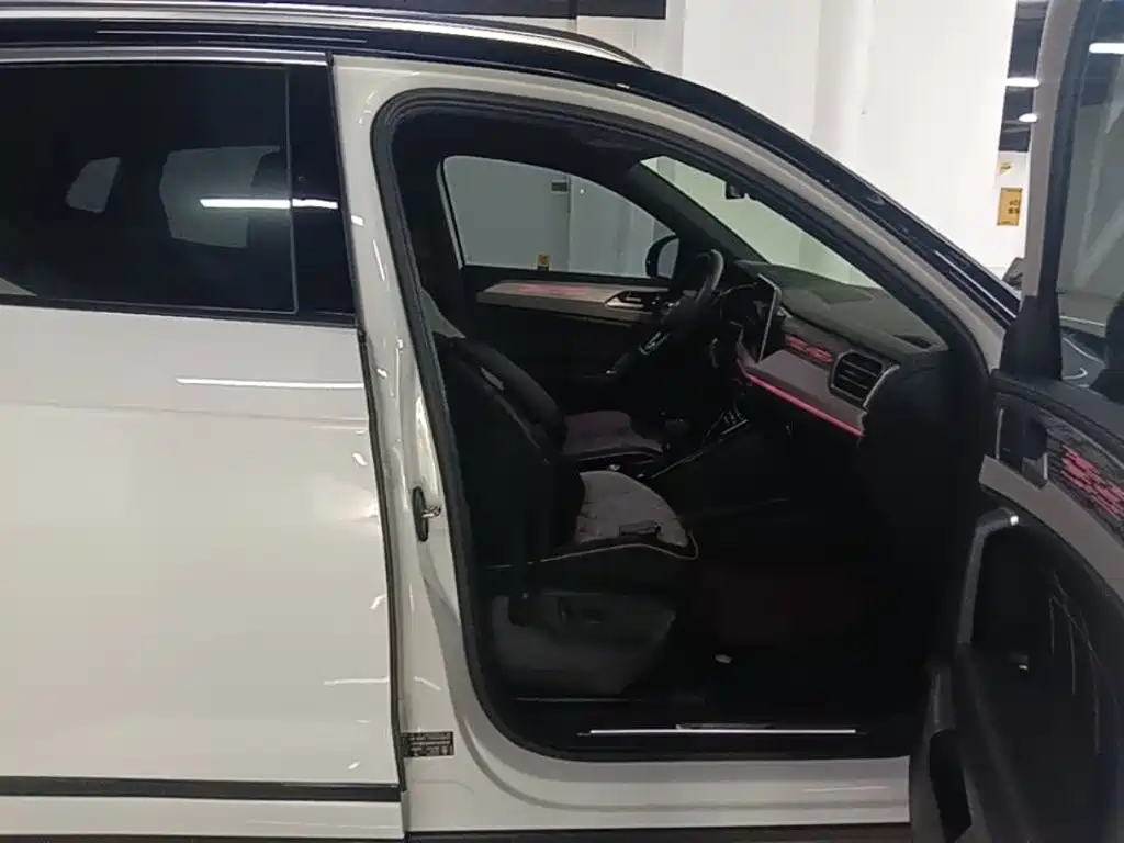 Volkswagen X — миниатюра 25