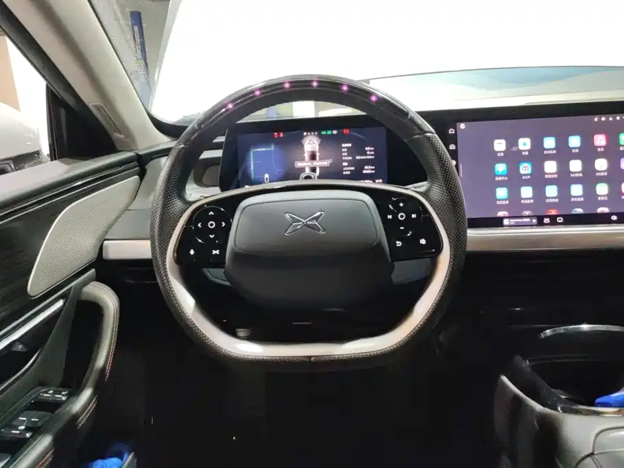 XPeng P7 — миниатюра 15