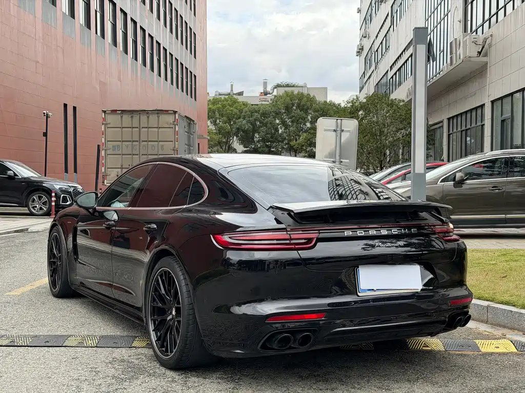 Porsche Panamera — миниатюра 18