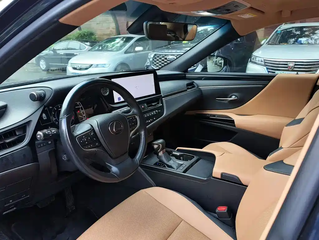 Lexus ES — миниатюра 7