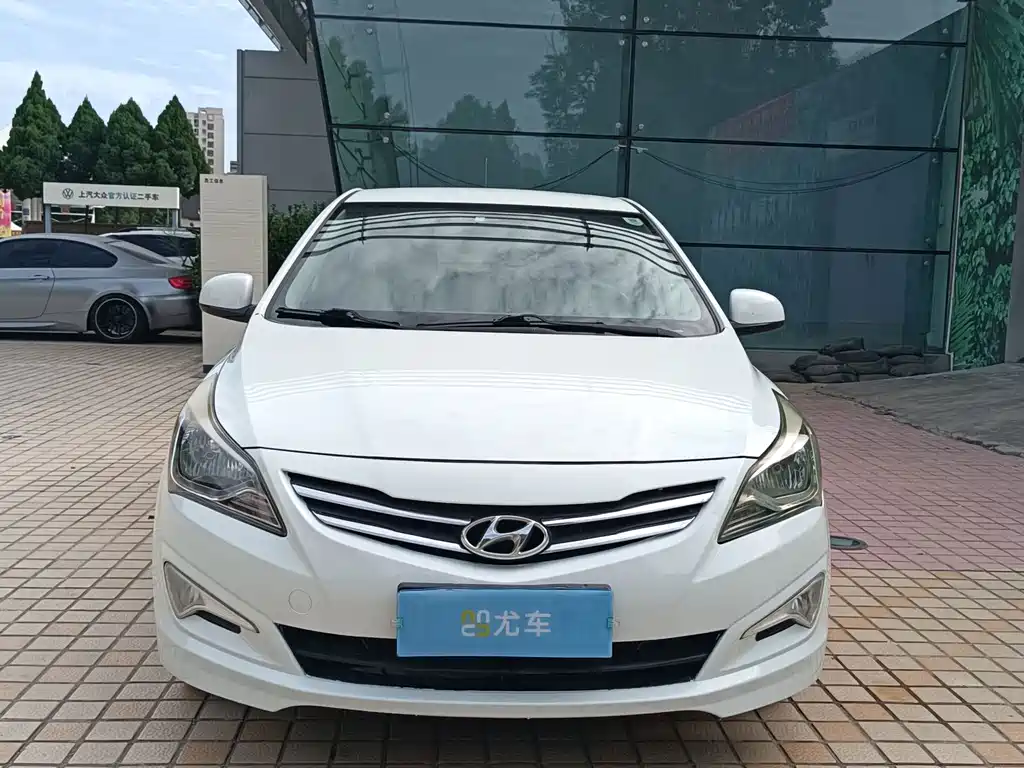 Hyundai Verna — миниатюра 2
