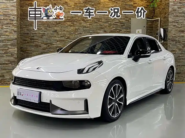 2020 Lynk & Co 03