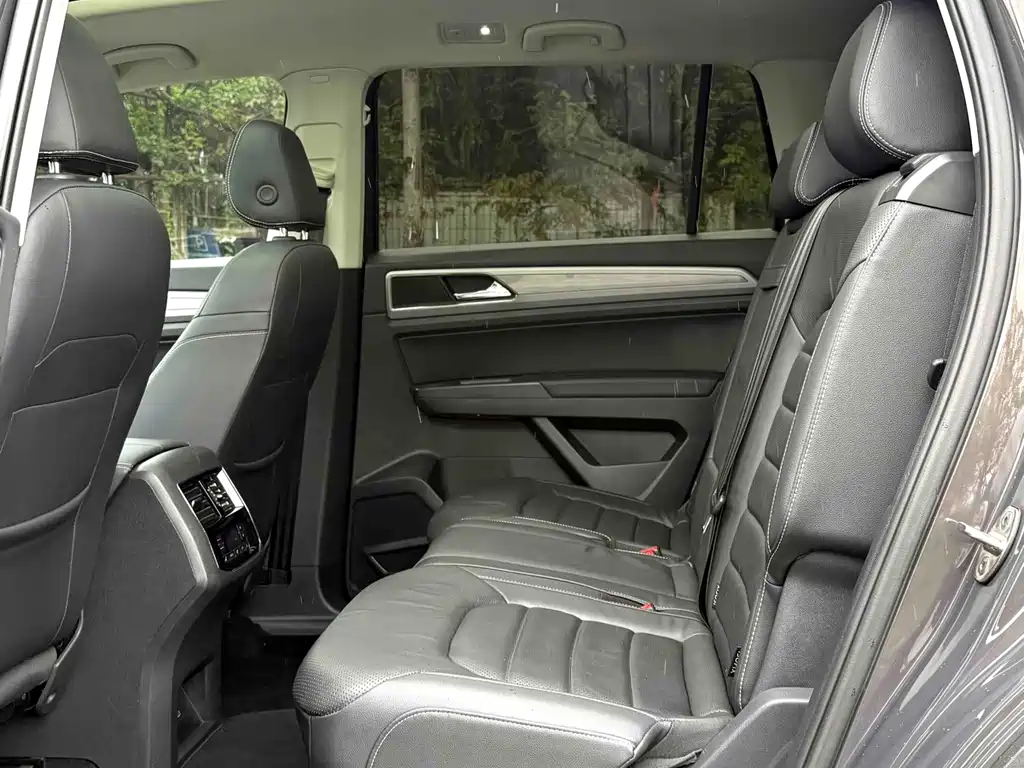 Volkswagen Teramont — миниатюра 11