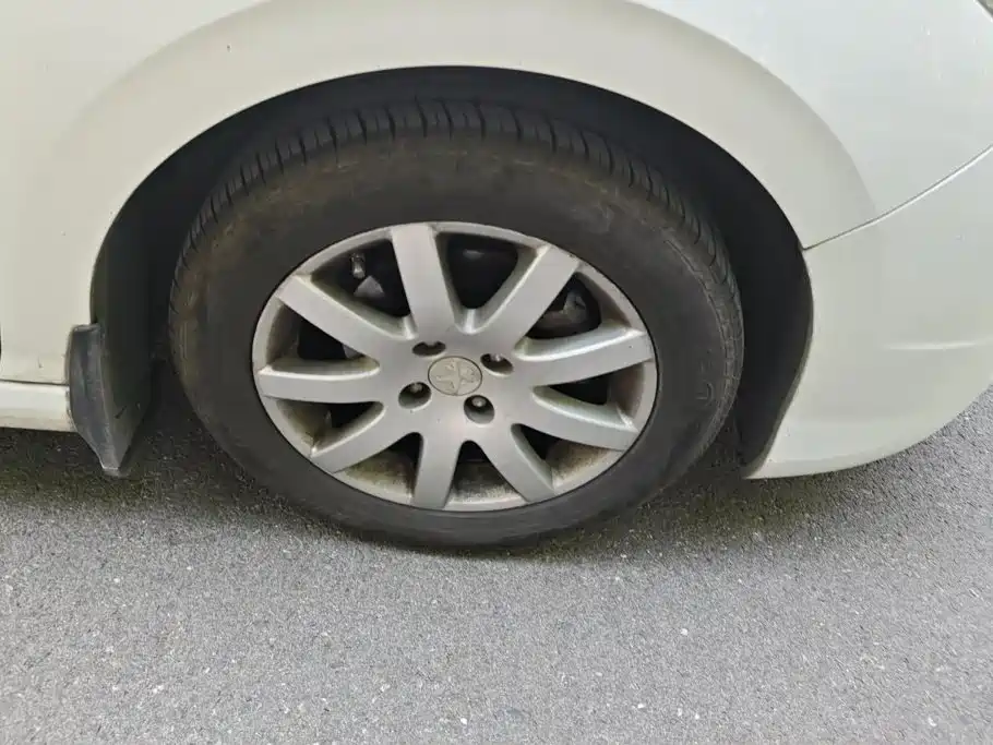 Peugeot 308 — миниатюра 6