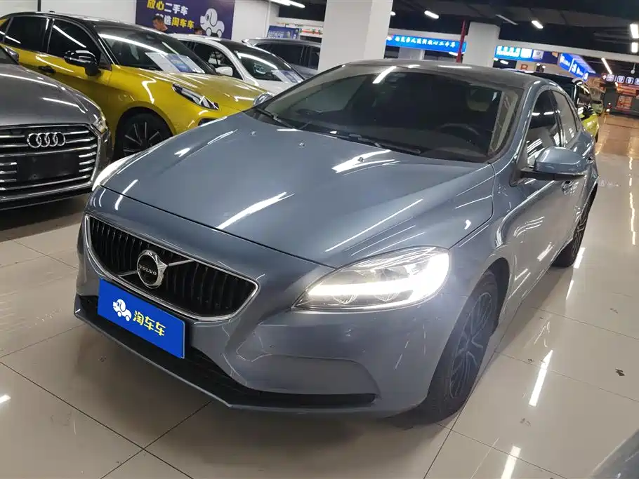 Volvo V40 2019