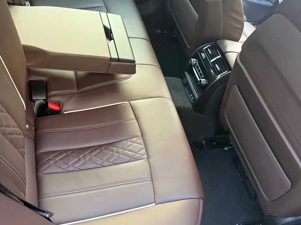 BMW 5 Series (Import) — миниатюра 14