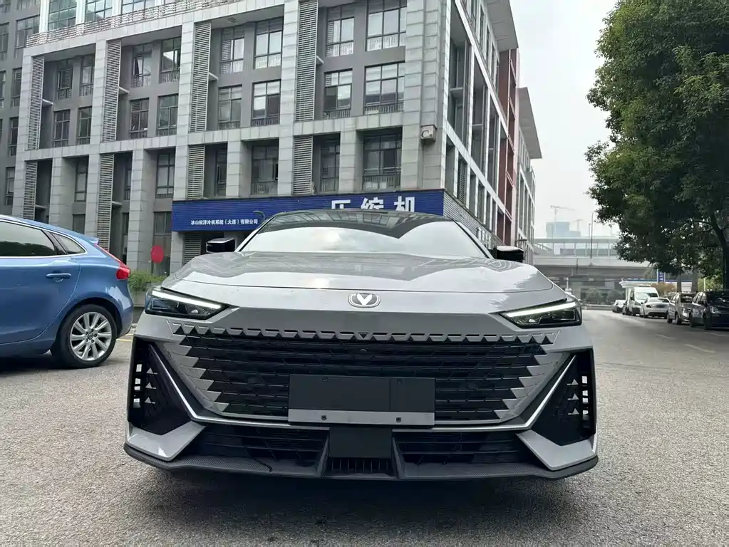 Changan UNI-V — миниатюра 2