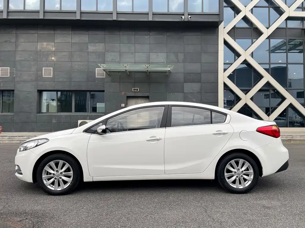 Kia K3 — миниатюра 5