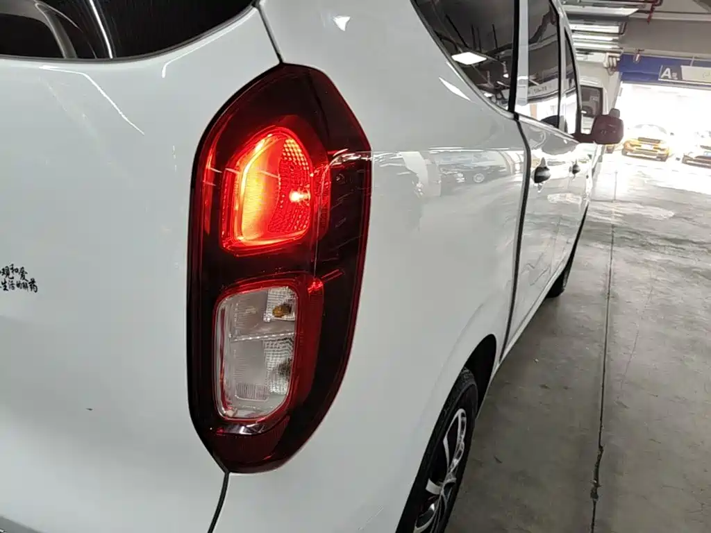 Wuling Hongguang EV — миниатюра 8