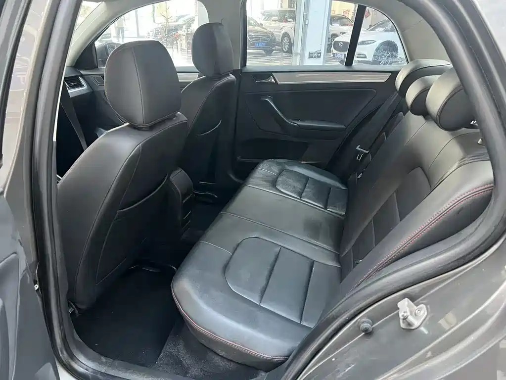 Volkswagen Bora — миниатюра 6