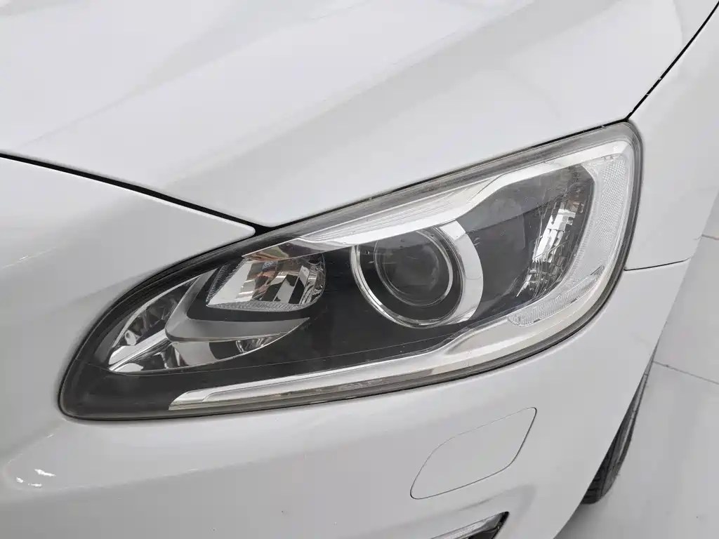 Volvo S60 — миниатюра 18