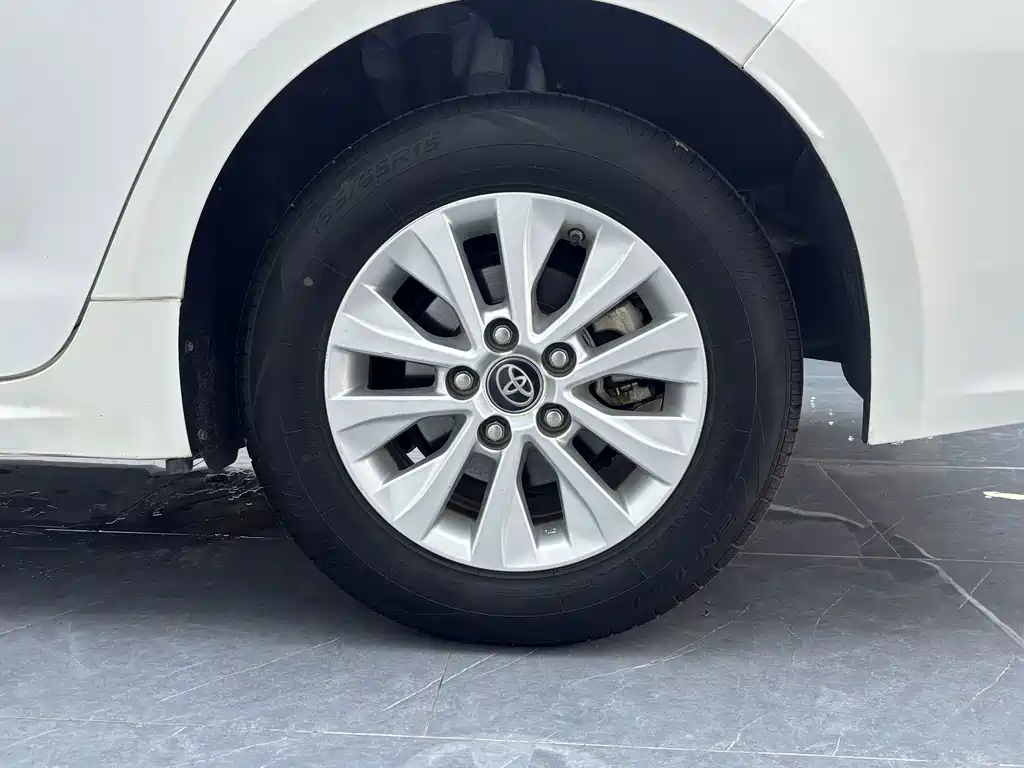 Toyota Corolla — миниатюра 4