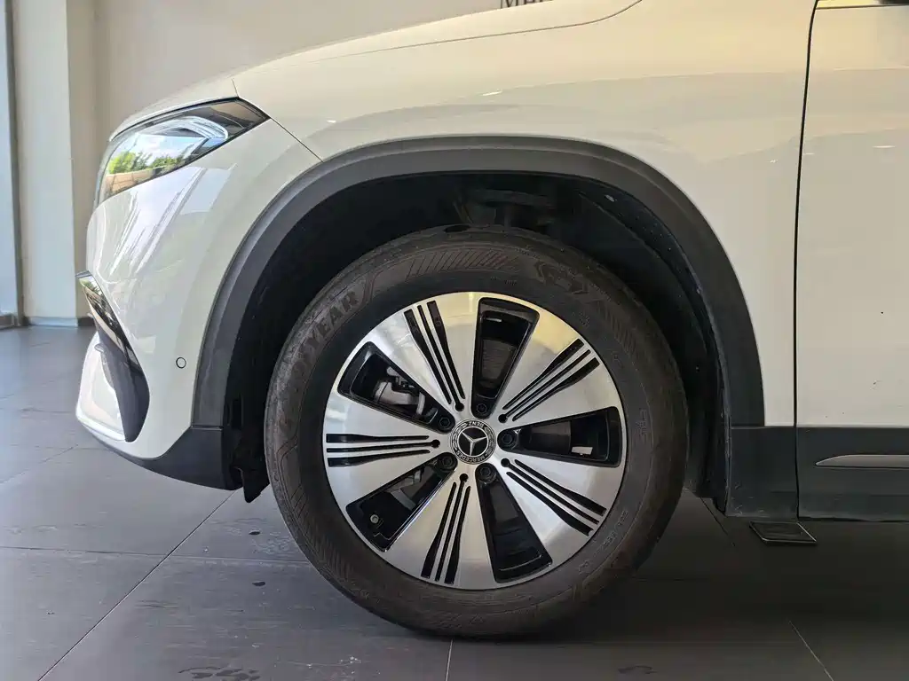 Mercedes-Benz EQA — миниатюра 10