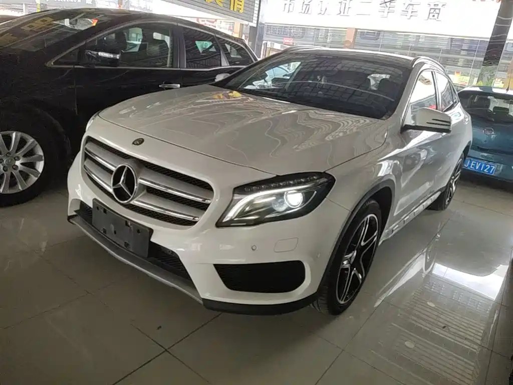 Mercedes-Benz GLA 2016