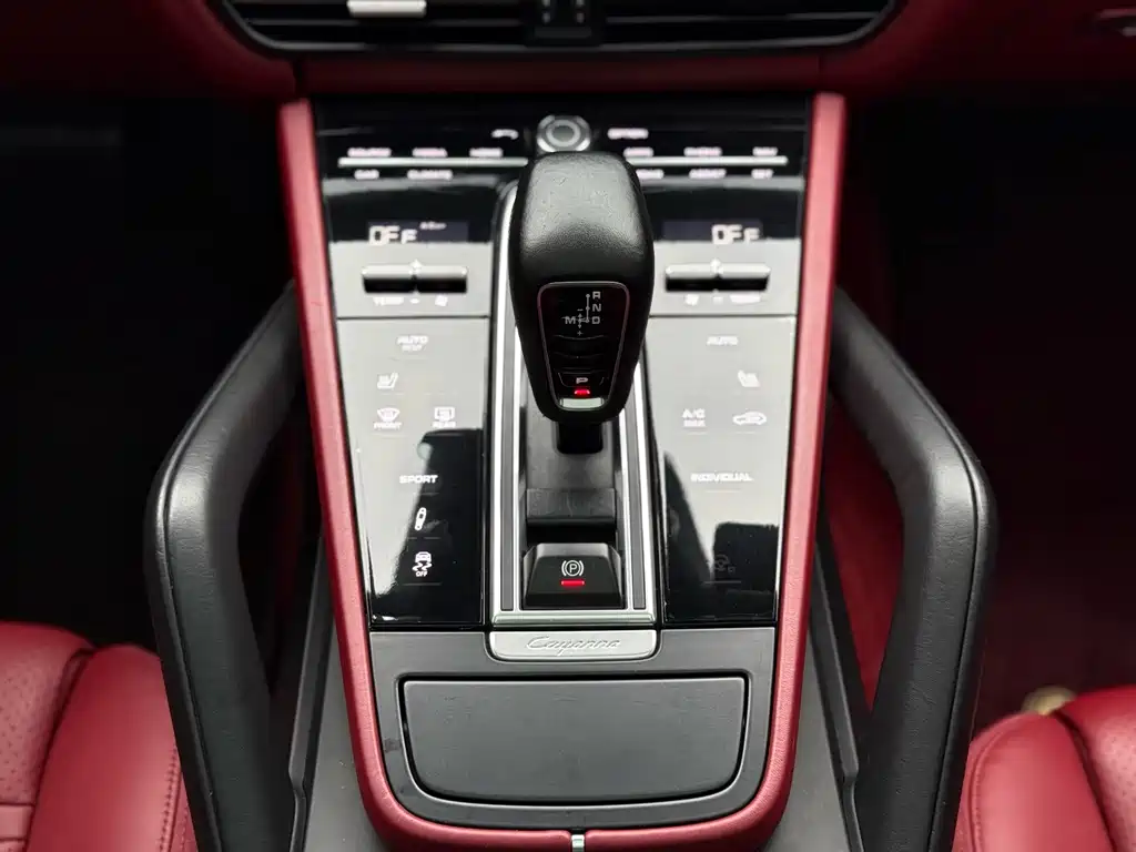 Porsche Cayenne — миниатюра 13