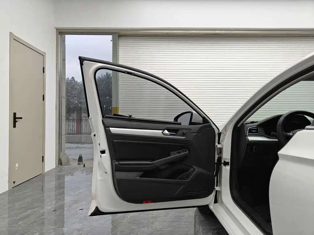 Volkswagen Lamando — миниатюра 8