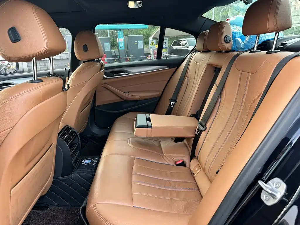 BMW 5 Series (Import) — миниатюра 20