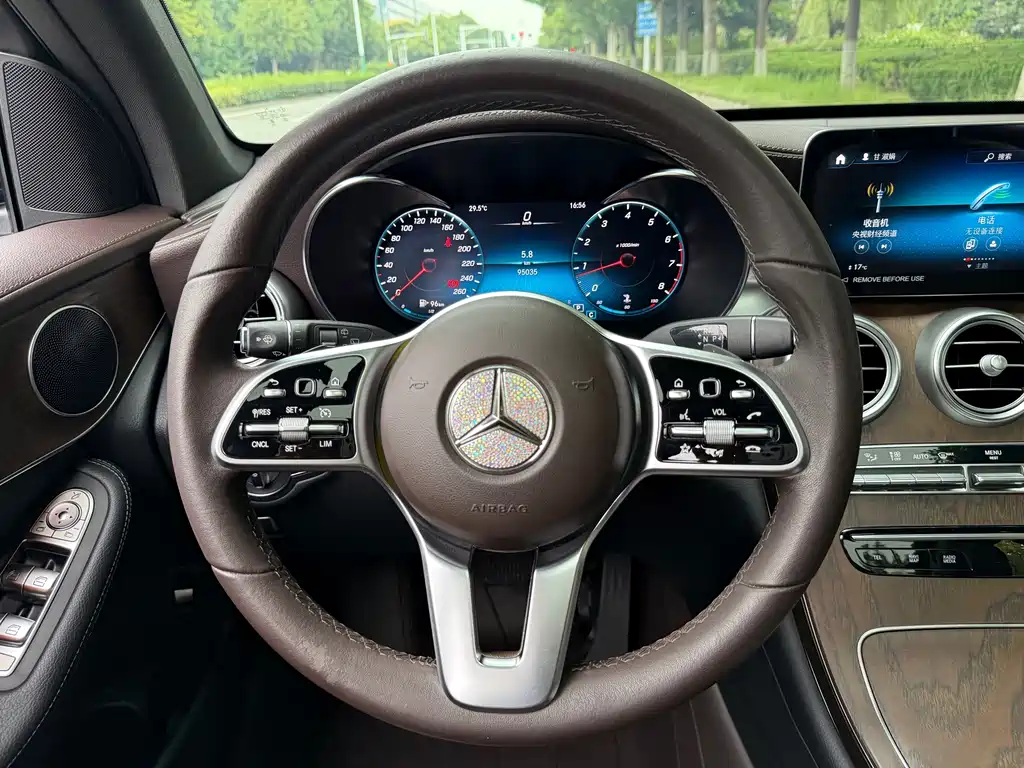 Mercedes-Benz GLC — миниатюра 13