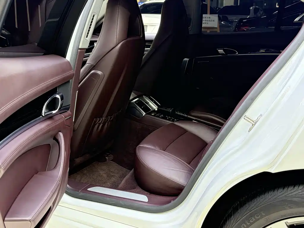 Porsche Panamera — миниатюра 12