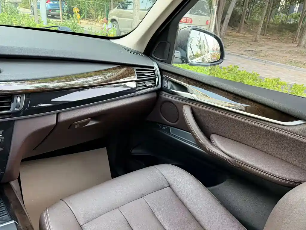 BMW X5 (Import) — миниатюра 12