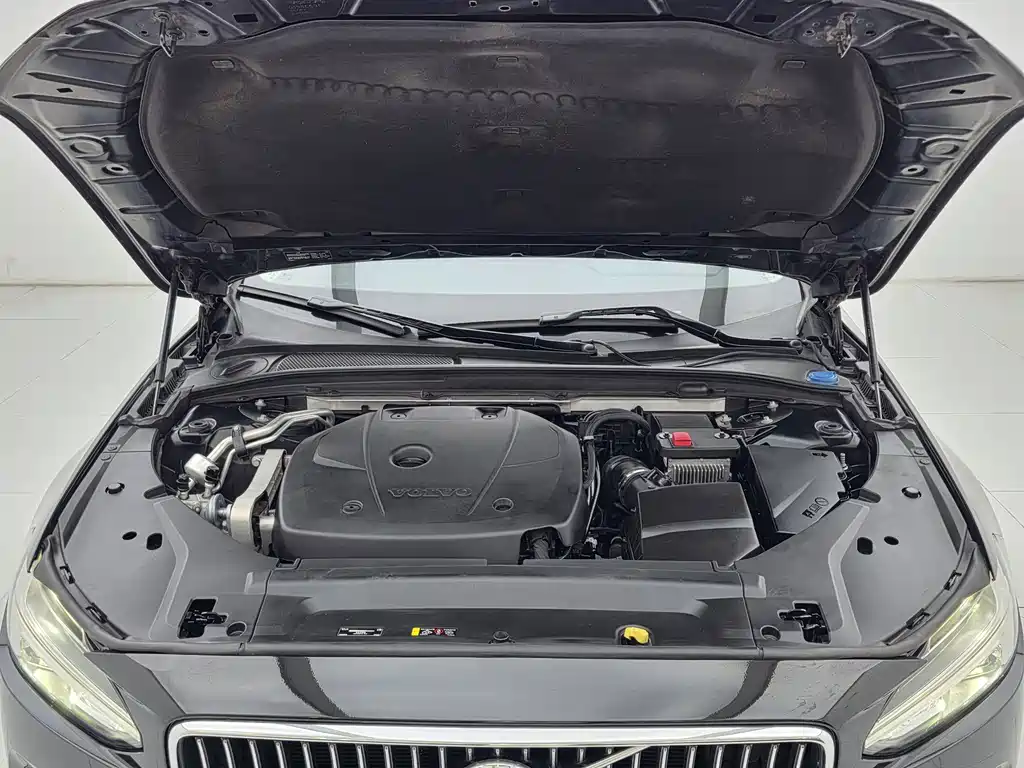 Volvo S90 — миниатюра 20