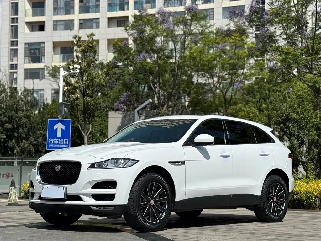 Jaguar F-PACE 2018