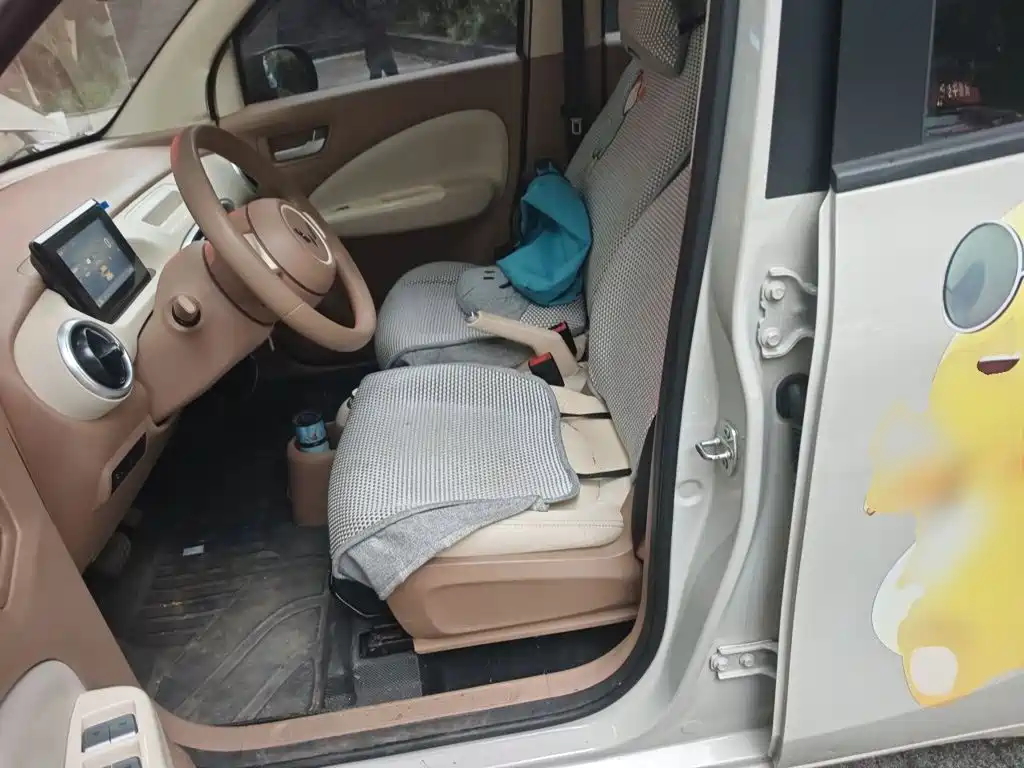 Wuling MINIEV — миниатюра 11