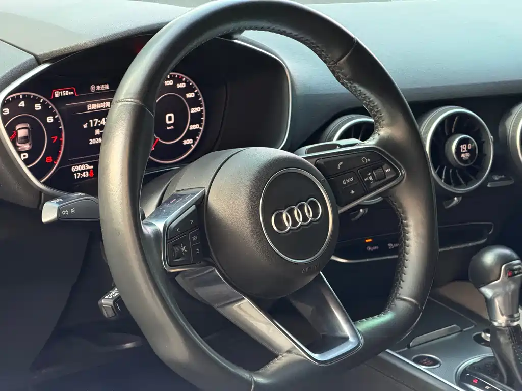 Audi TT 2017 TT Coupe 45 TFSI quattro