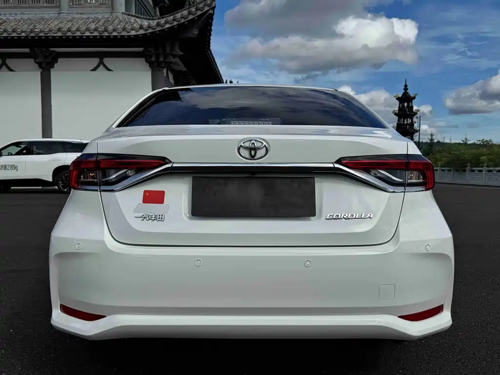 Toyota Corolla — миниатюра 5