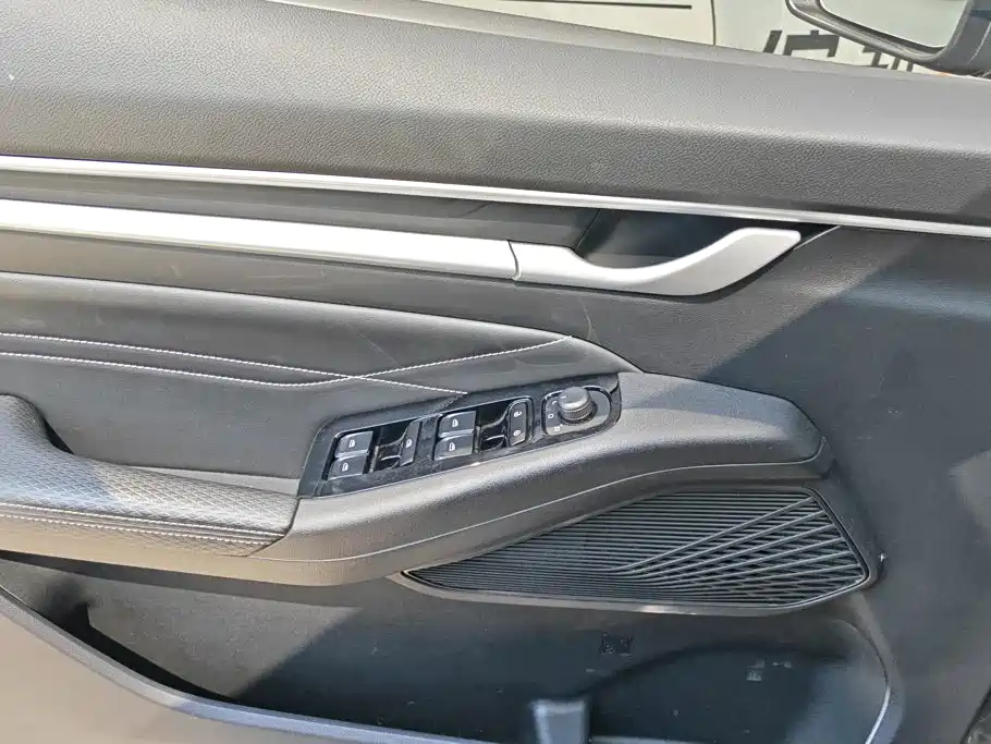 Geely Emgrand — миниатюра 7