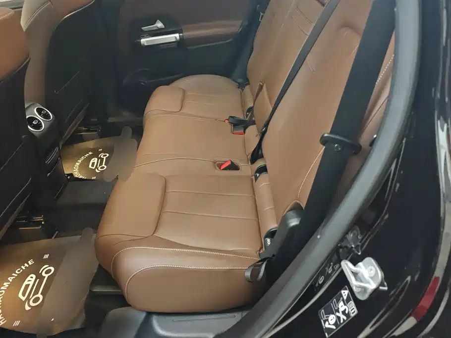 Mercedes-Benz GLB — миниатюра 11
