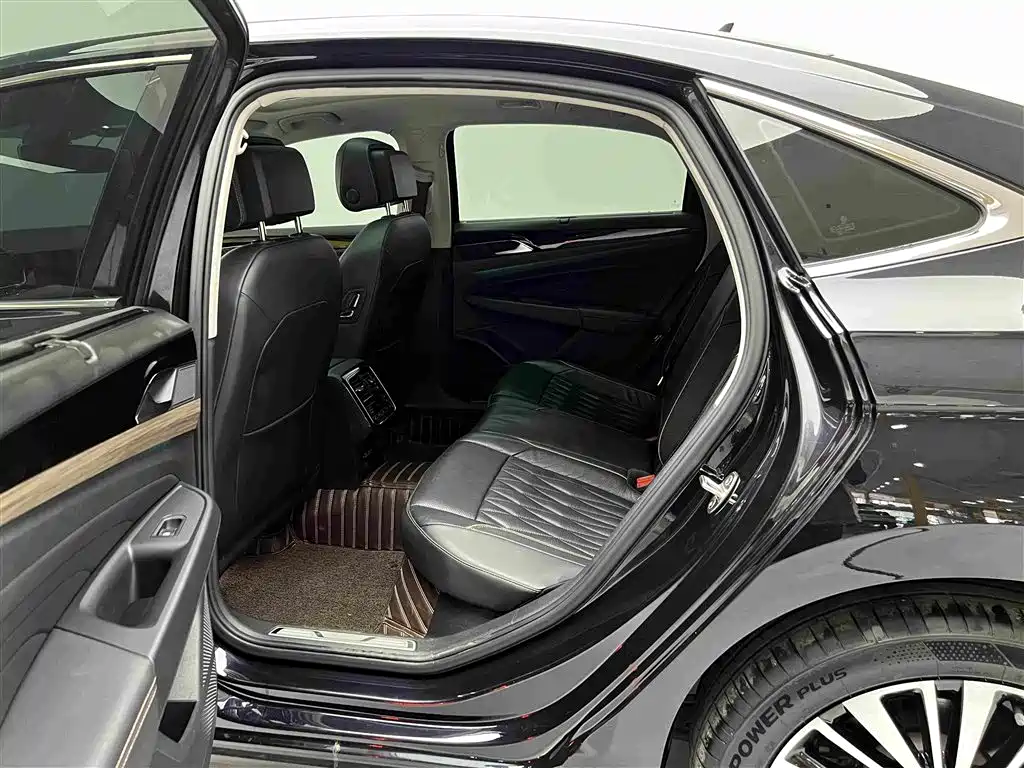 Volkswagen Passat — миниатюра 16