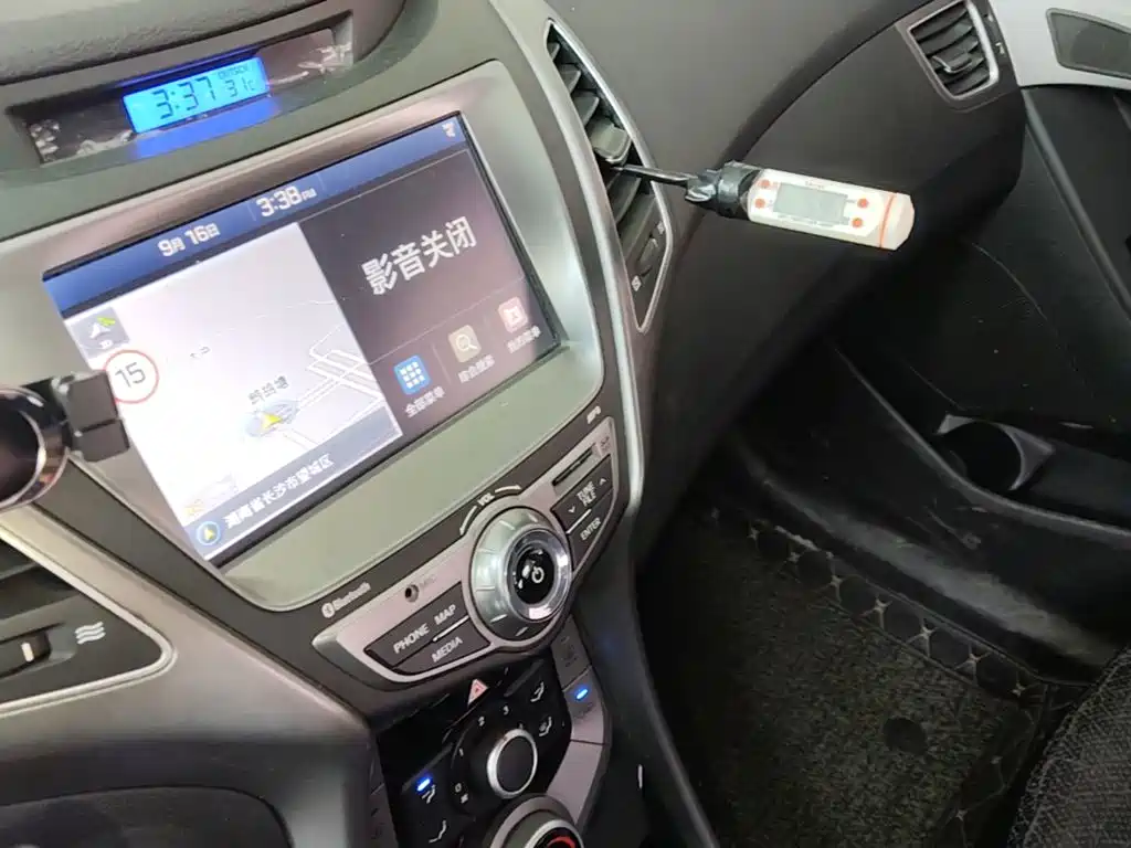 Hyundai Elantra Langdong — миниатюра 13