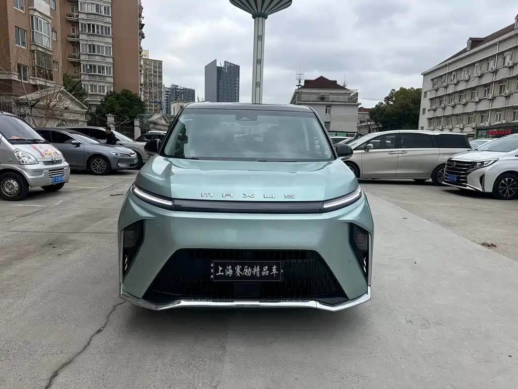 SAIC MAXUS EVERYONE 9