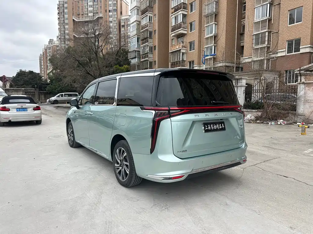 SAIC MAXUS EVERYONE 9