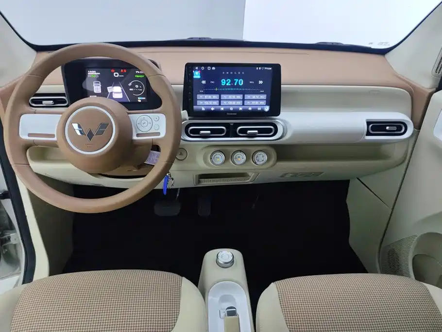 Wuling MINIEV — миниатюра 12