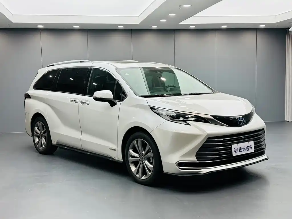 Toyota Sienna — миниатюра 3