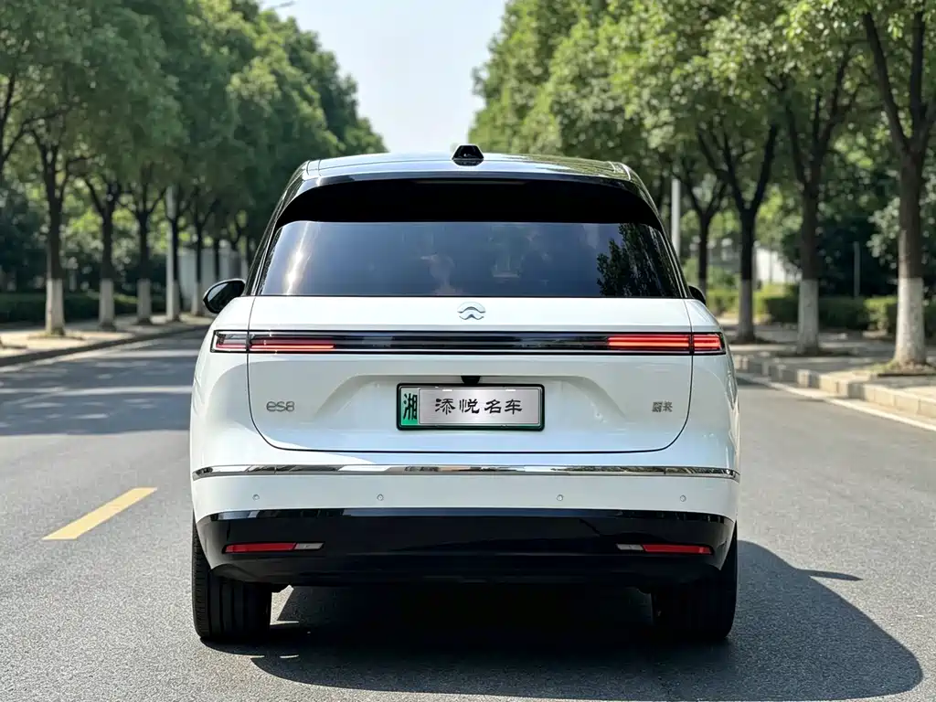 NIO ES8 — миниатюра 6