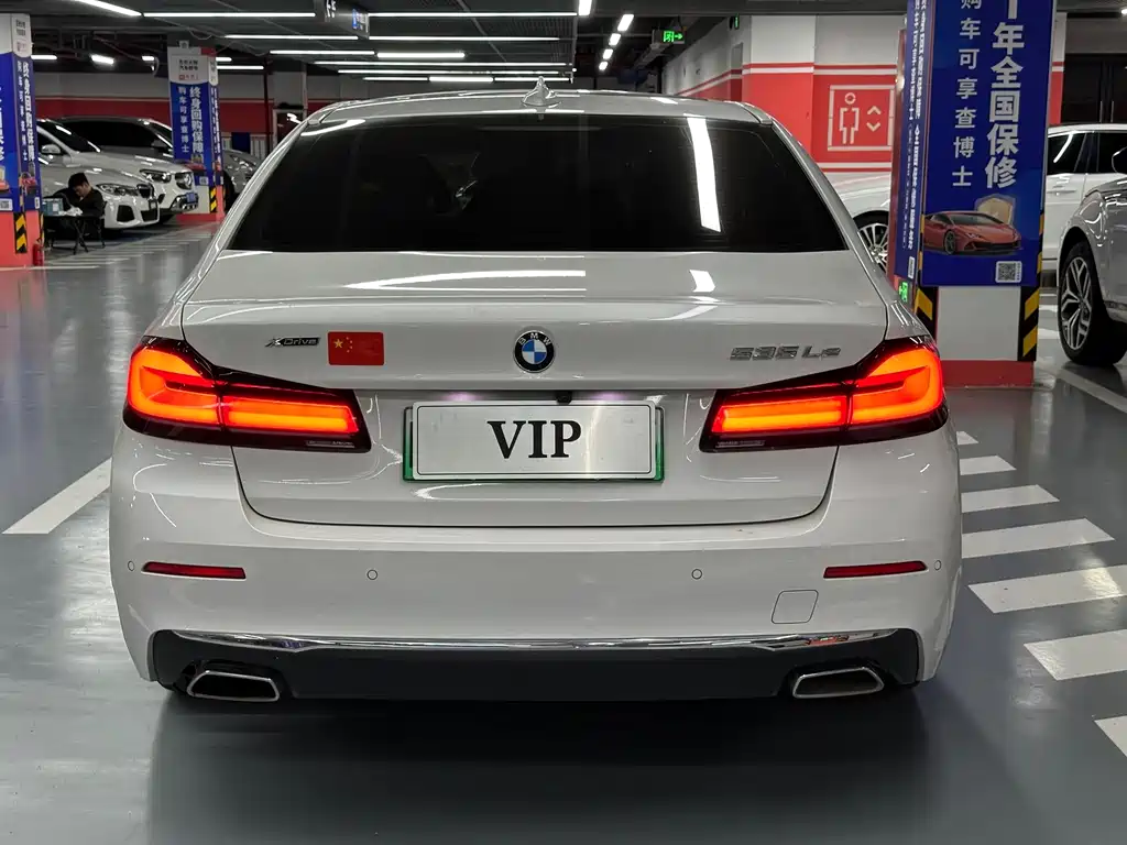 BMW 5 Series New Energy — миниатюра 4