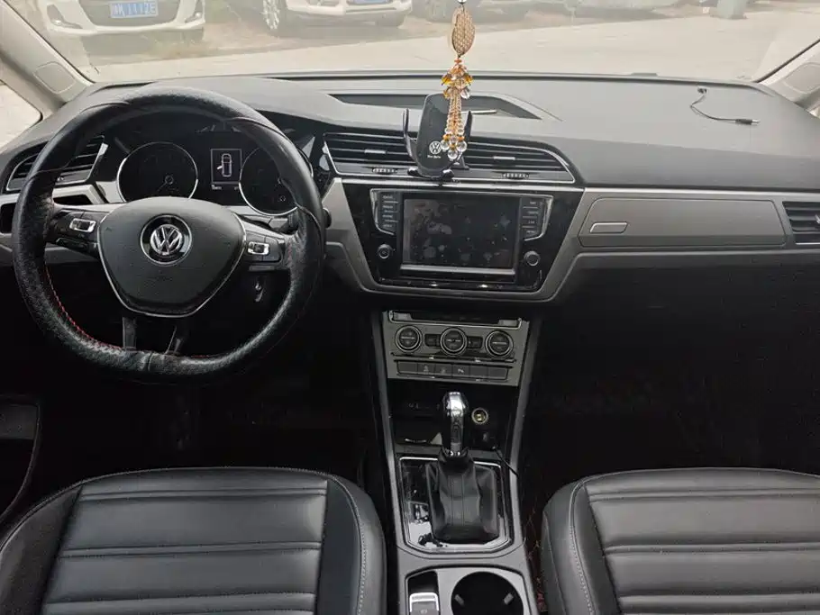 Volkswagen Touran — миниатюра 12