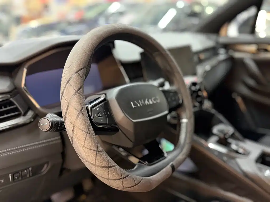 Lynk & Co 06 — миниатюра 5